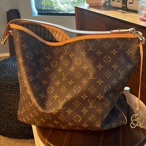 Louis Vuitton Delightful Monogram MM